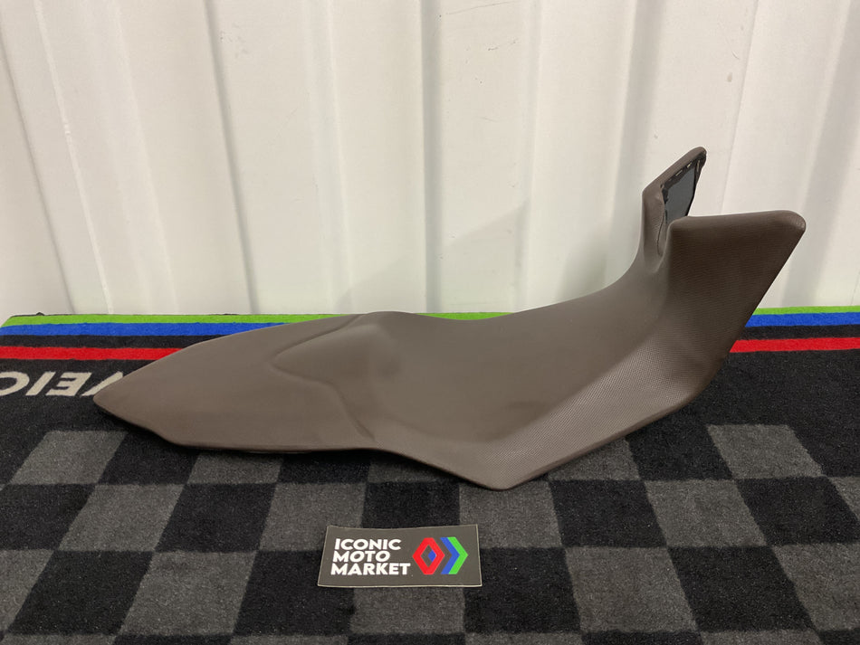 MV Agusta Brutale 675 (2012-2015). Seat - Brown. (OEM)  #80A0B6342