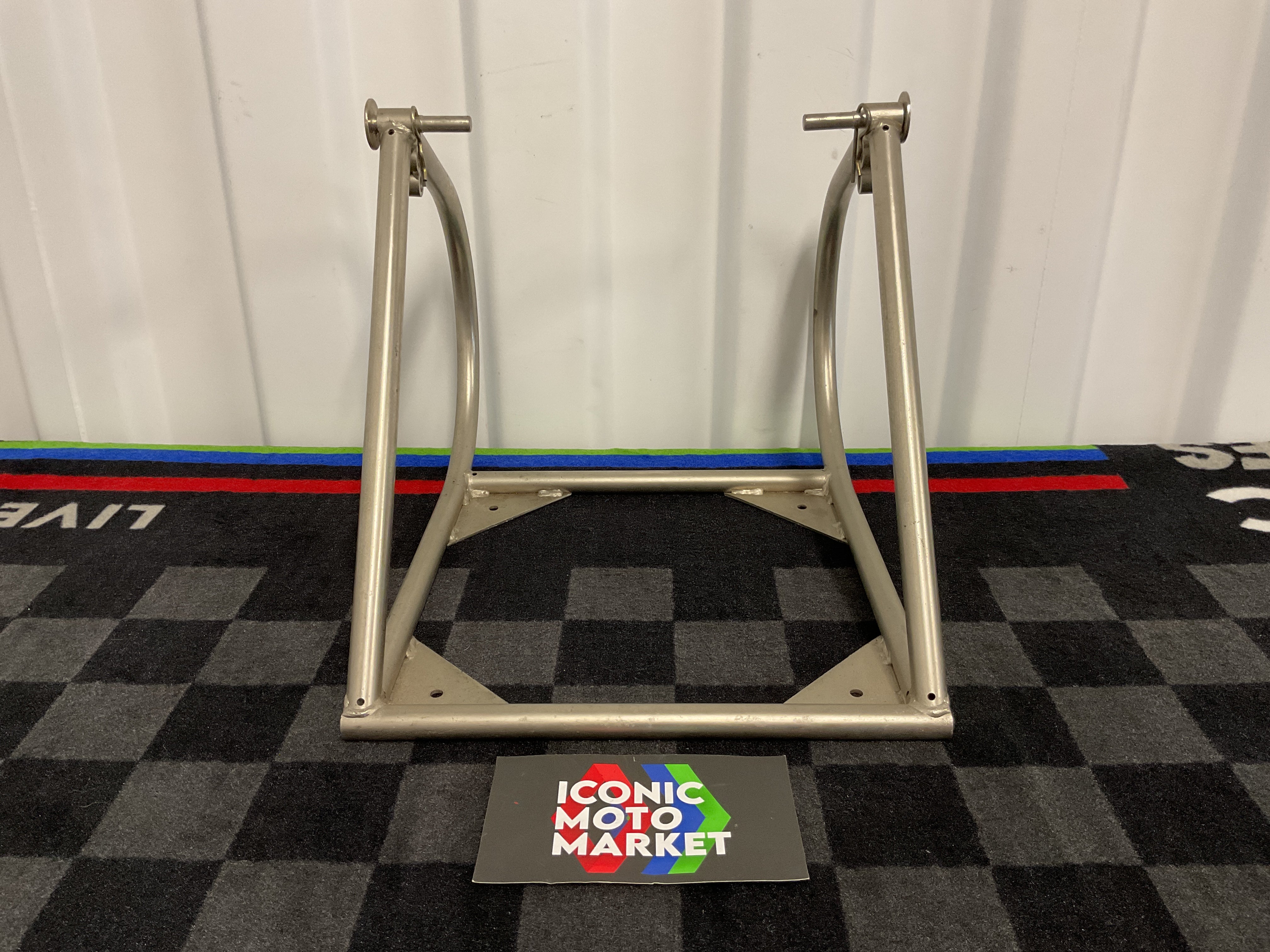 Vintage Wheel Stand 12.25