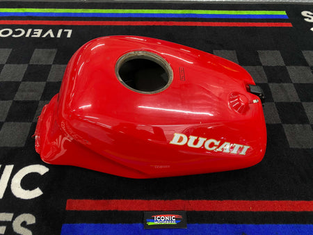 Ducati 900ss Gas Tank in Red