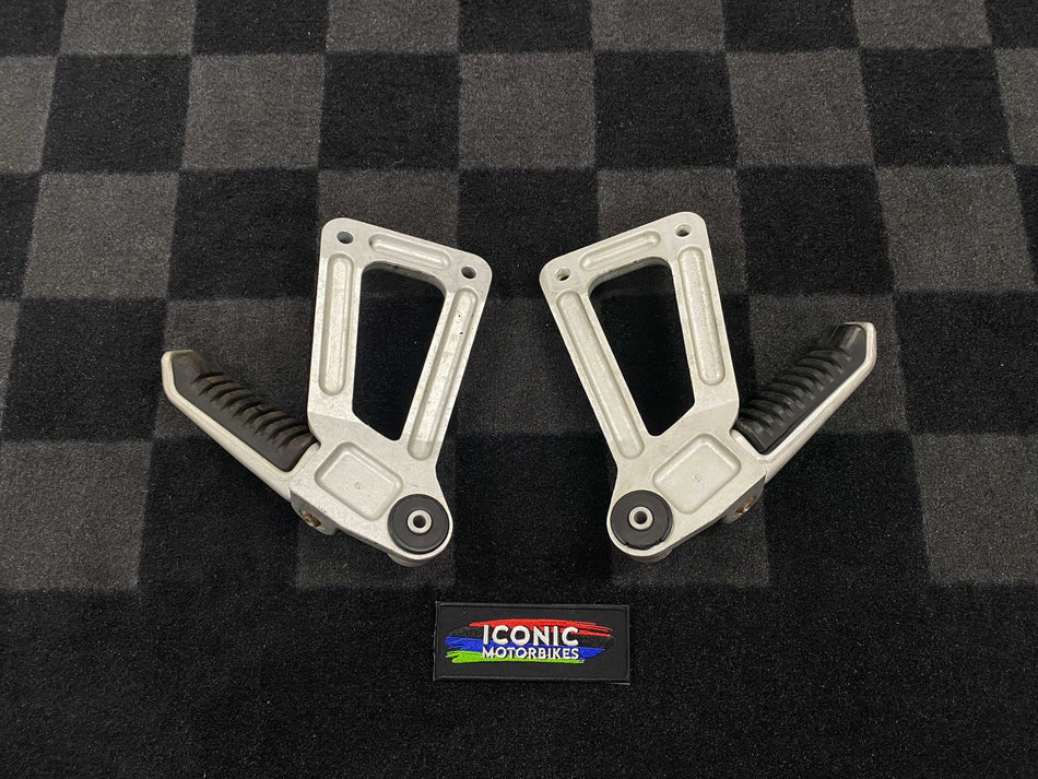 Ducati 900ss Stock Passenger Foot Pegs