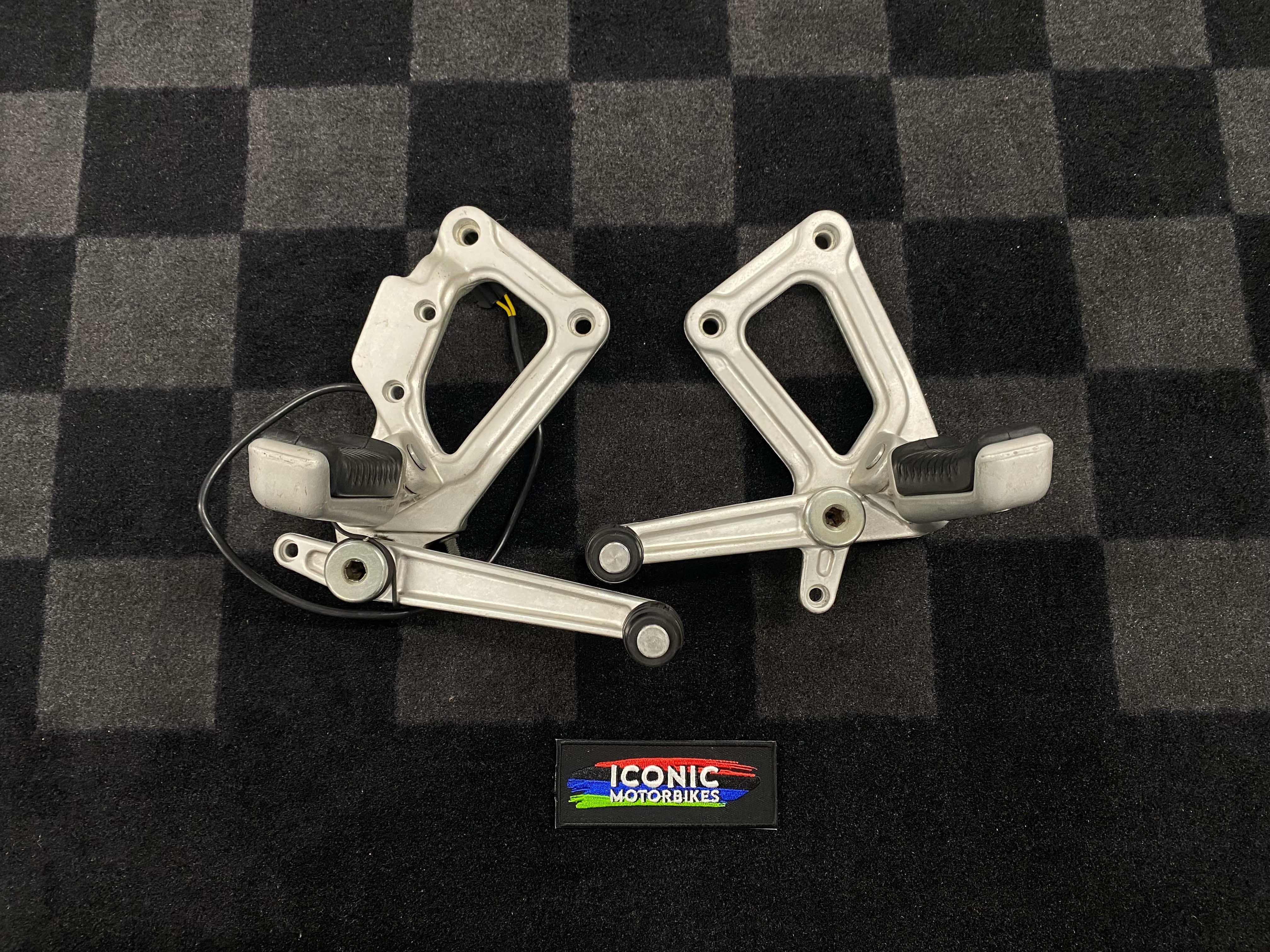 Ducati 900ss Stock Passenger Rearsets