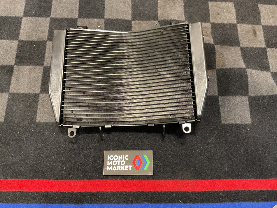 MV Agusta Brutale 990 R Radiator #8000B3096