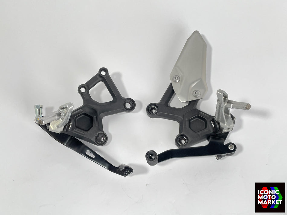 Kawasaki ZX4R (2023-2026) Rearsets, LH/RH Assy 2. (OEM) #35063 (2)