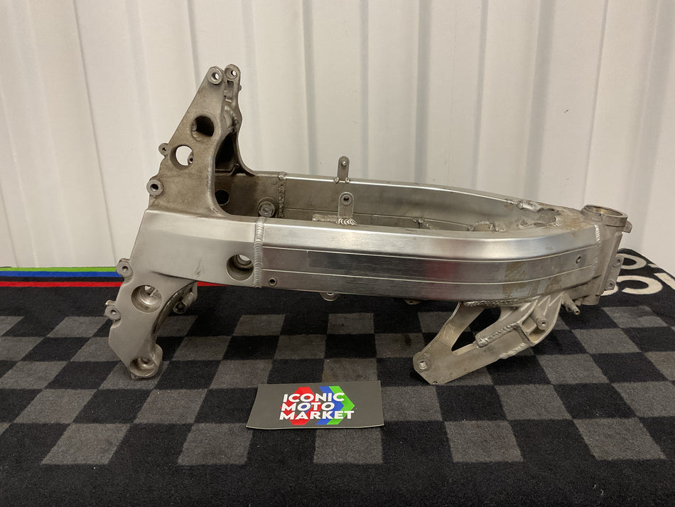 Honda VFR400R NC30 (1988-1994). Frame. (OEM)