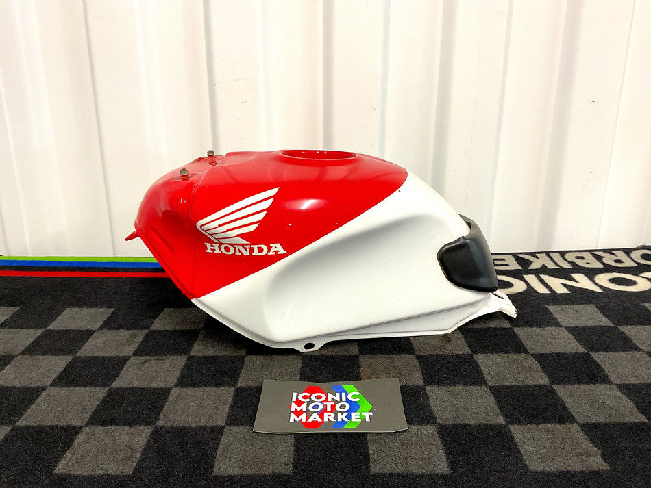 Honda RVF400R NC35 (1994-1996). Fuel Tank. Genuine Honda. (OEM) #17520-MR8-900ZA