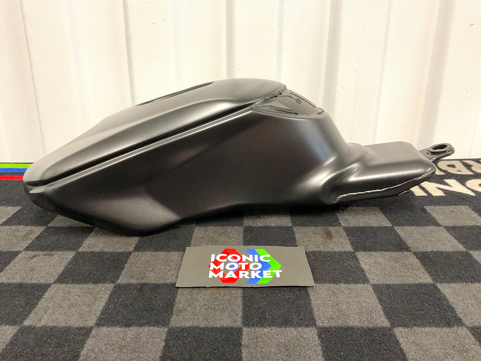 Ducati 749R Dark (2004-2006). Fuel Tank. (OEM) #58610581AA