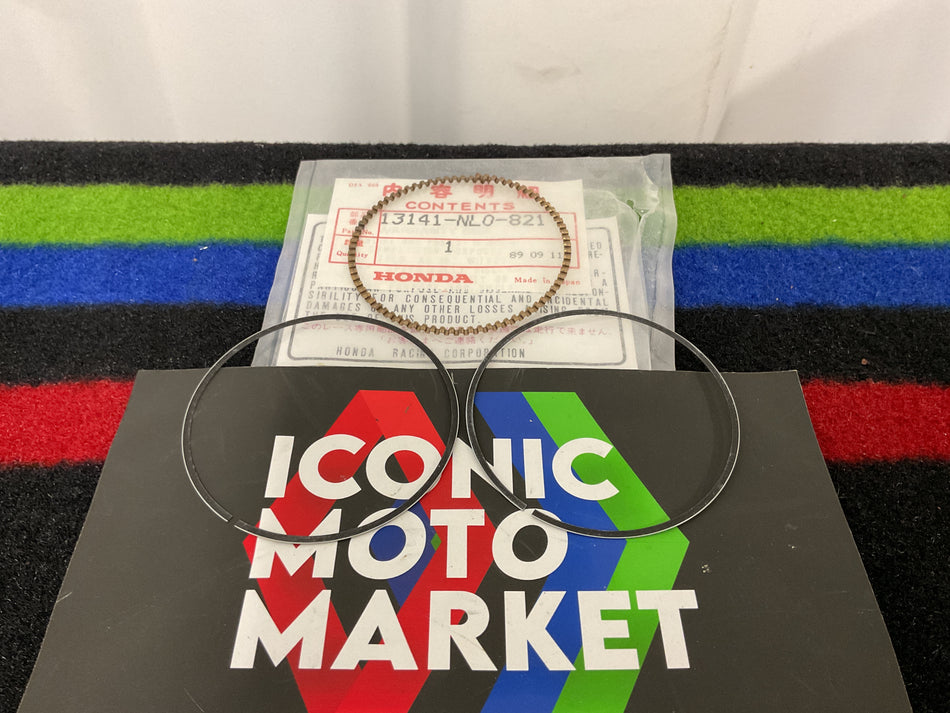 Honda VFR750R RC30 (1987-1990). HRC Race Piston Ring Set 8. (OEM)