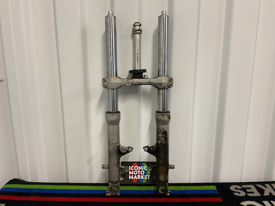 Suzuki GSX-R600 (1996-2000) Forks & Lower Triple Clamp