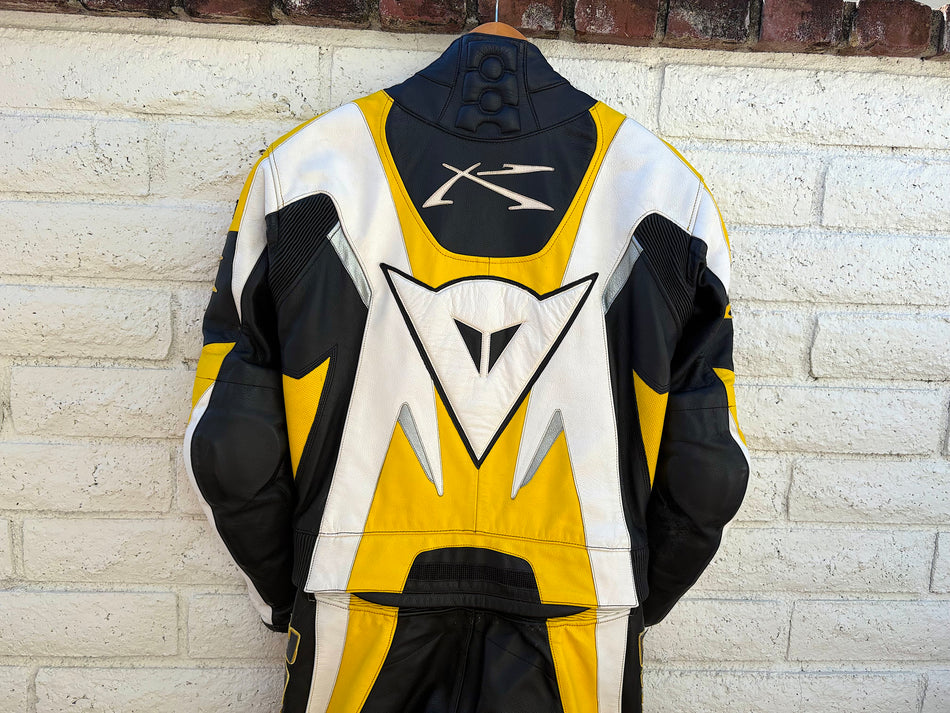 Dainese 2-Piece Leather Racing Suit (Size 48 EU - 38 US) Pre-owned. #DNSE2PCRCST