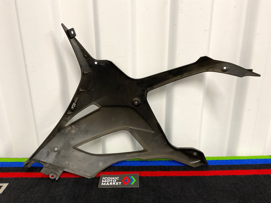 BMW S1000RR (2020). Front Lower Panel, Right-Side. (OEM) #46638569789R