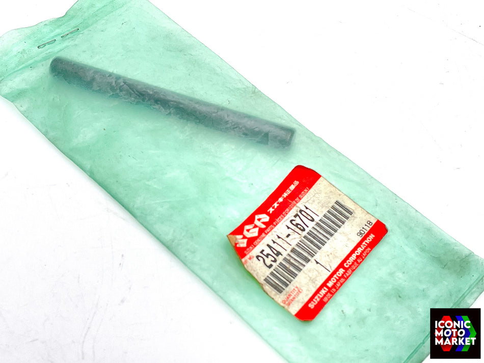 Suzuki RGV250, RG250, RG125, DR-Z125 - Gear Shift Fork Shaft (L: 109). NOS (OEM) #25411-16701