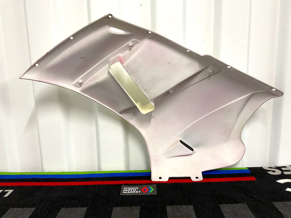 Ducati 750 Paso (1986-1990). Fairing, Right-Side Panel. (OEM) #037099792.