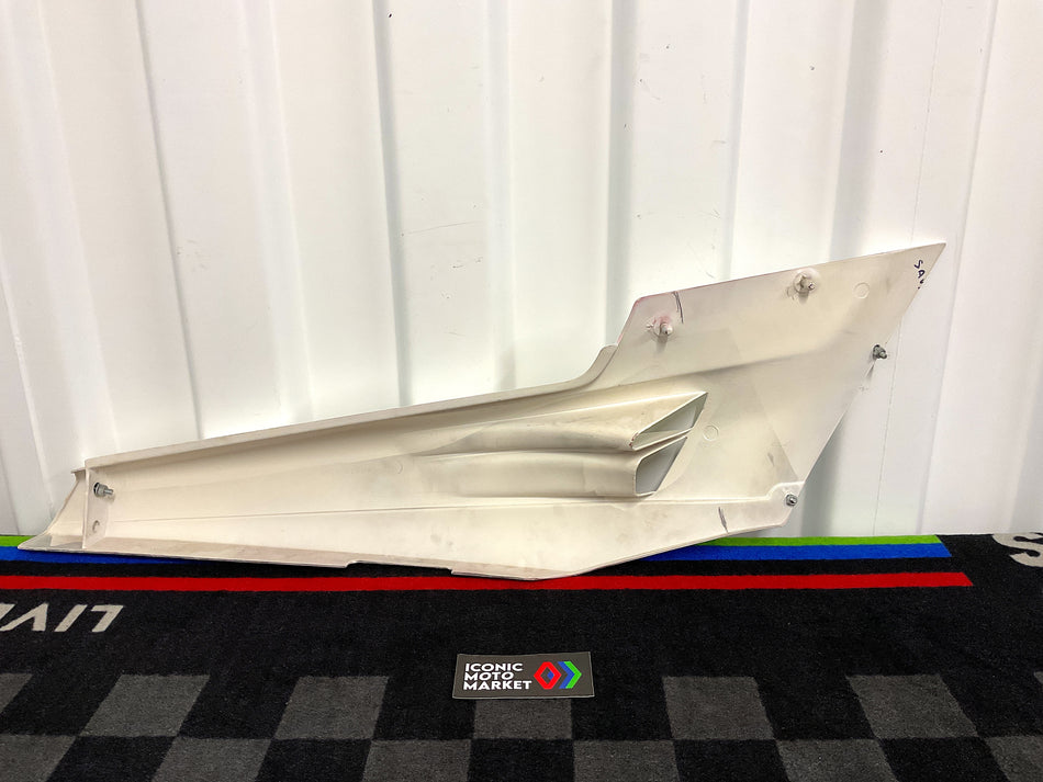 Ducati 750 Paso (1986-1988). Tail-Fairing, Left-Side Panel. (OEM) #DM037099881