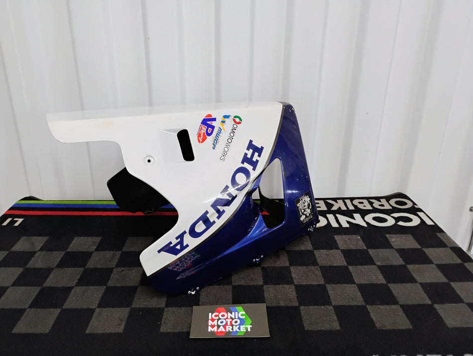 Honda VFR750R RC30 (1987-1990) Lower fairing 2