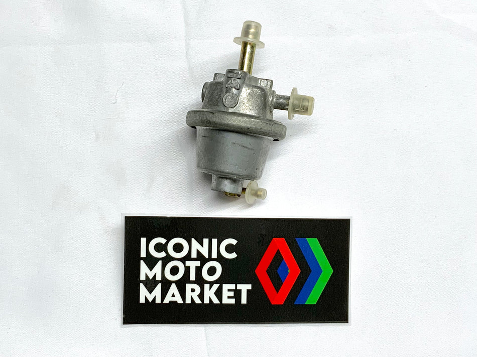 Ducati 907 I.E. Paso (1990-1993) 851 (1991-1992). Pressure Regulator. New-in-Box. (OEM) #28340011A