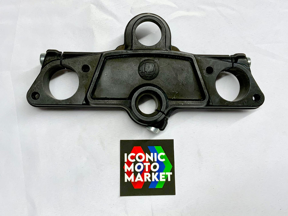 Ducati 907 I.E. Paso (1990-1993) Top Triple Steering Head - Front Fork. New-in-Package. (OEM) #037037143