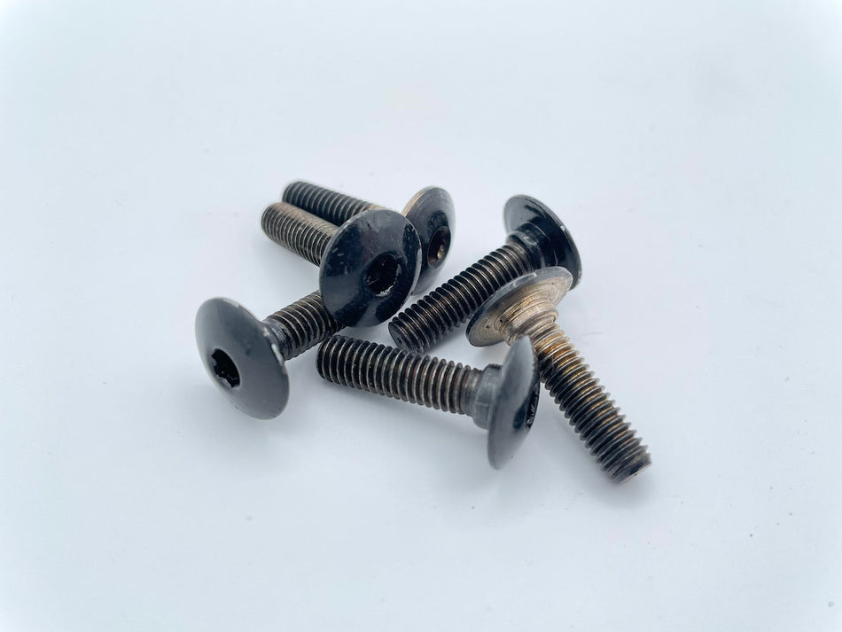 Ducati 907 I.E. Paso (1990-1993) 851 (1991) Screw, Fairing Fastener. New. (OEM) #037099018