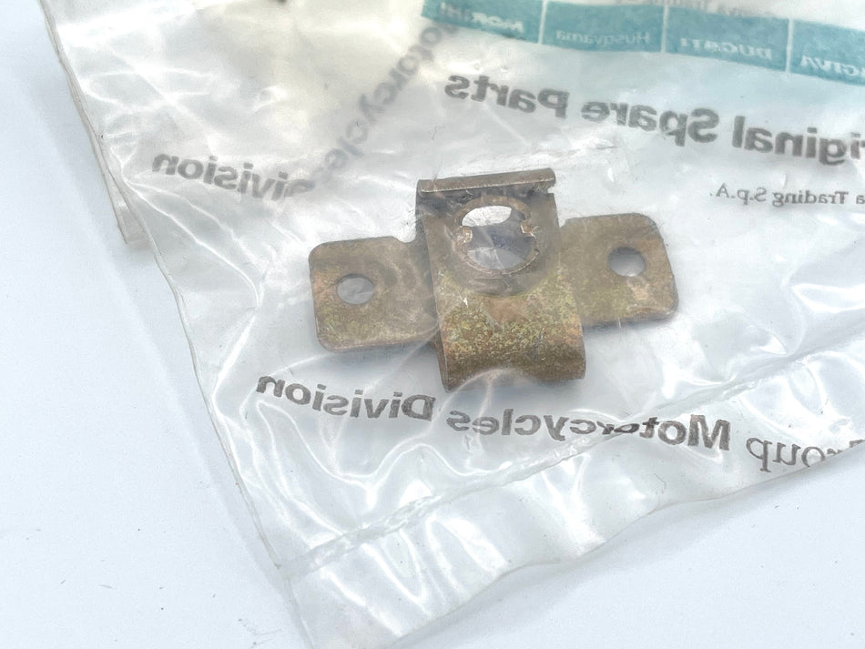 Ducati 888 SP5 (1993) Quick Fastener, for Seat. (OEM) #85040041A