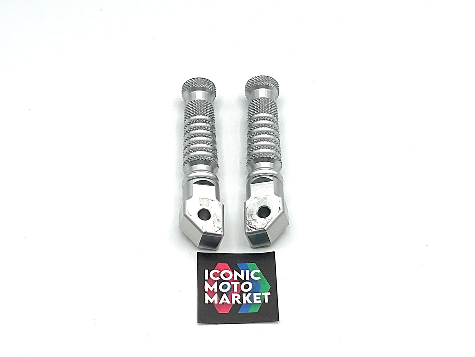 BMW S1000R (2014-2016) Footpegs, Left/Right Set. (OEM) #8404105_8404106