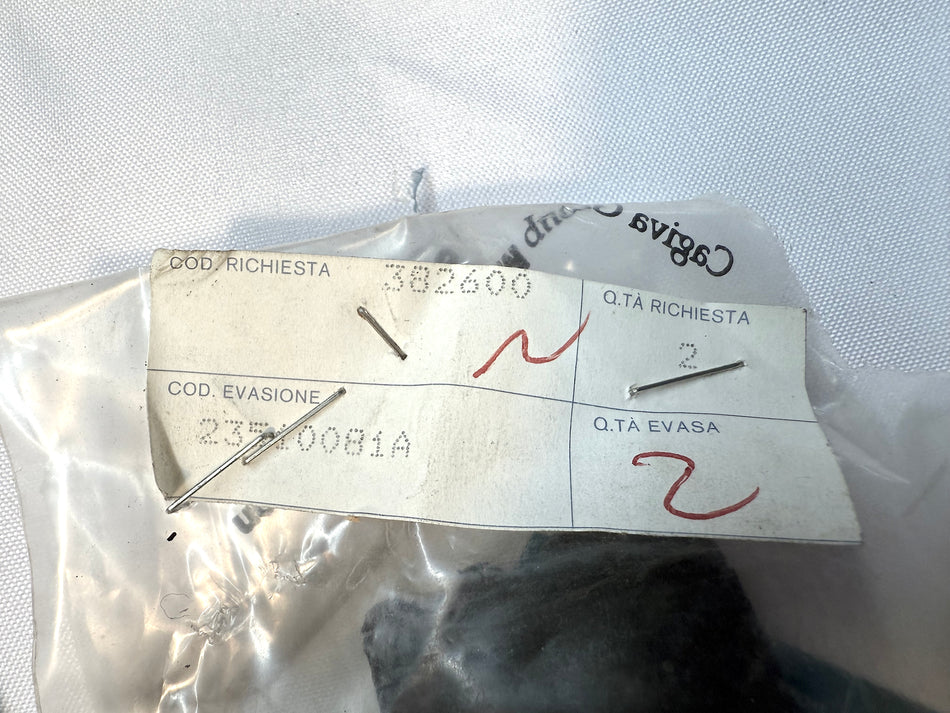 Ducati 900SS (1991-2000) 750SS (1999-2000) Monster 900 (1993-1999). Horizontal Rubber Cap, Camshaft. New-in-Package. (OEM) #23510081A