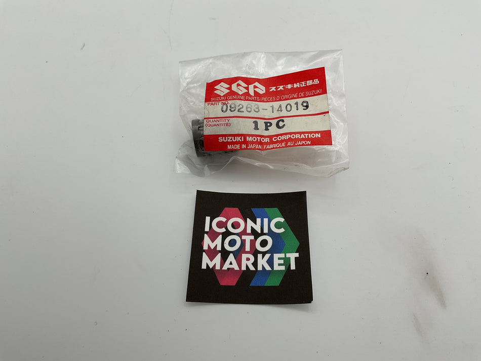Suzuki RG500 Gamma (1985-1989) Piston pin wrist pin bearing 09263-14019 (NOS) 13B small end