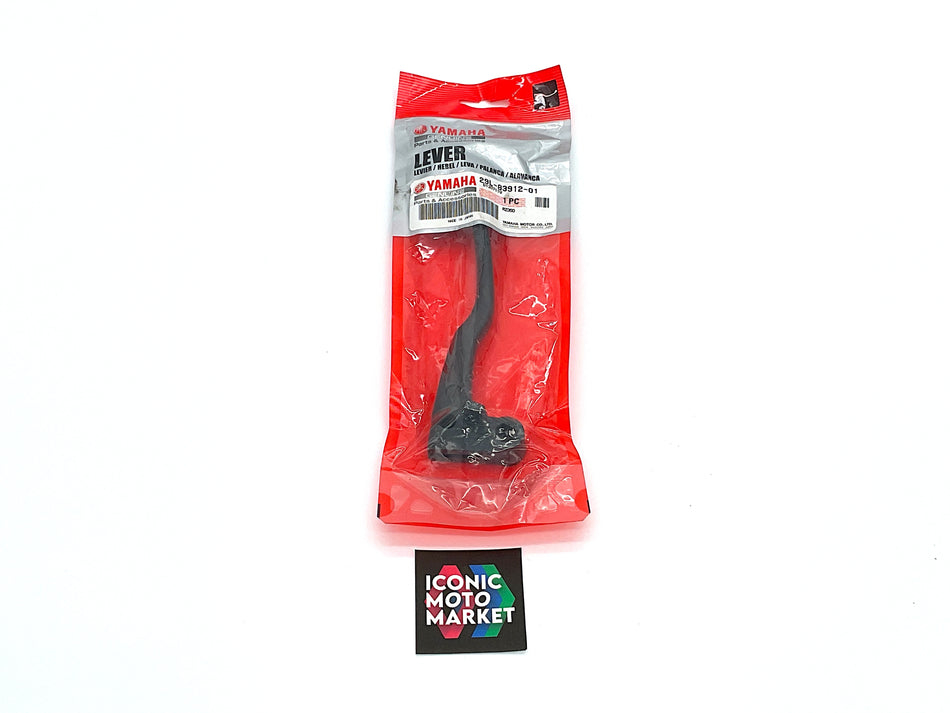 Yamaha RZ350, FZR400 - Clutch Lever, Black. New-in-Package. (OEM) #29L-83912-01