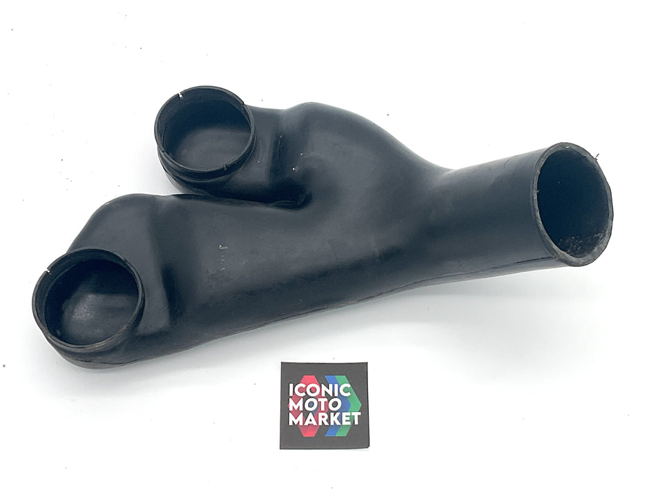 Suzuki RG500 (1985-1987) Stock Intake Duct, Left-Side. (OEM) #13882-20A00 (2)