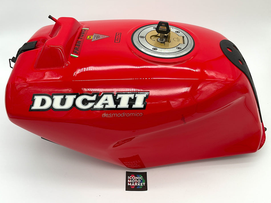 Ducati 888 SP Series (1992-1994) Fuel Tank w/ Key. (OEM) #58610202AA