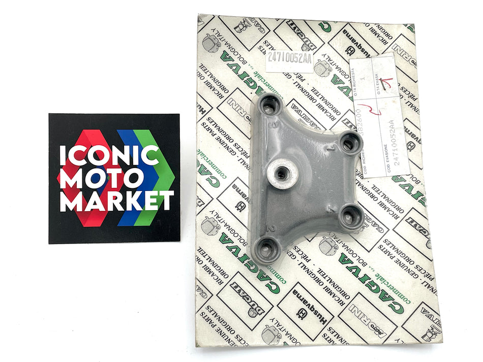 Ducati 996, 916, 888, 748 (1993) Central Cover, Manifold. New. (OEM) #24710052AA