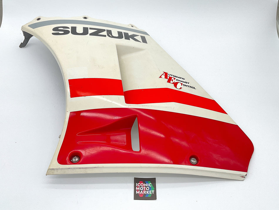 Suzuki RG500 (1985-1987) Original Fairing Panel, Left-Side. (OEM) #94441-20A00(2)