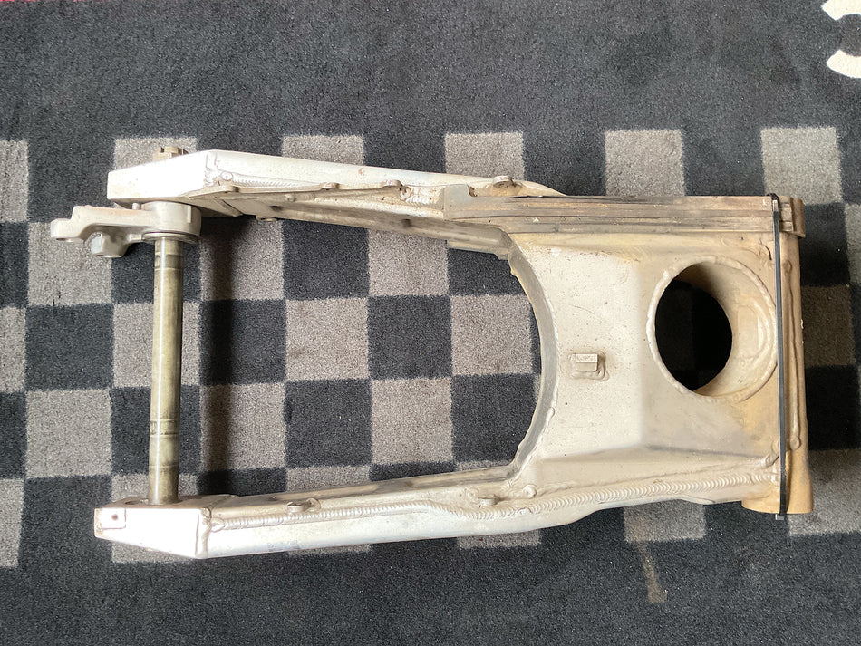 Kawasaki Ninja ZX-7 (1992) Swingarm, w/ axle, caliper hanger. (OEM) #330011378KF