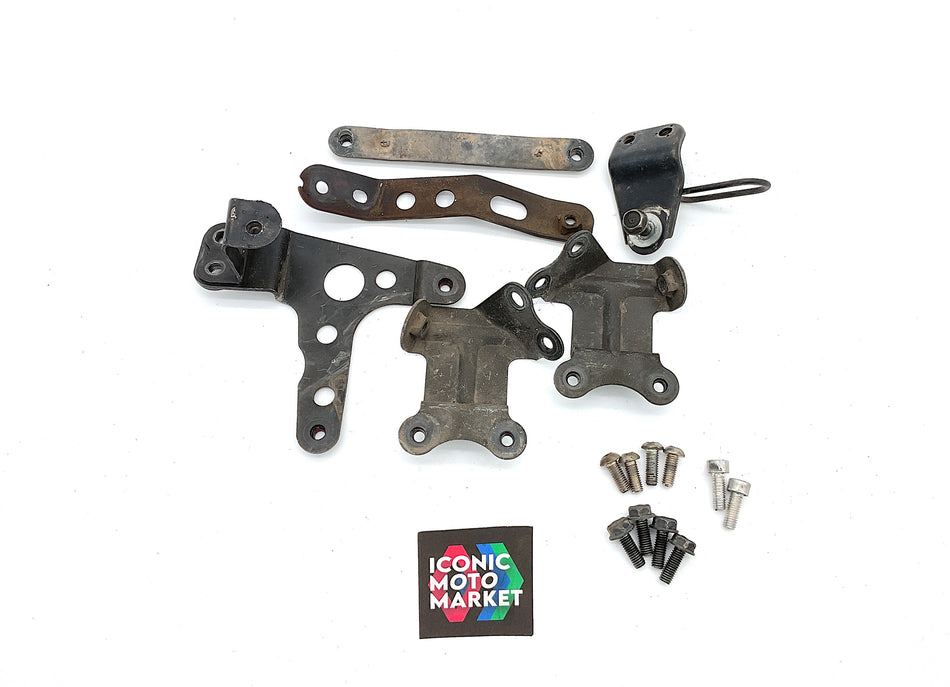Kawasaki Ninja ZX-7 (1992) Cowling & Frame Mounting Brackets. (OEM) #11047-1263
