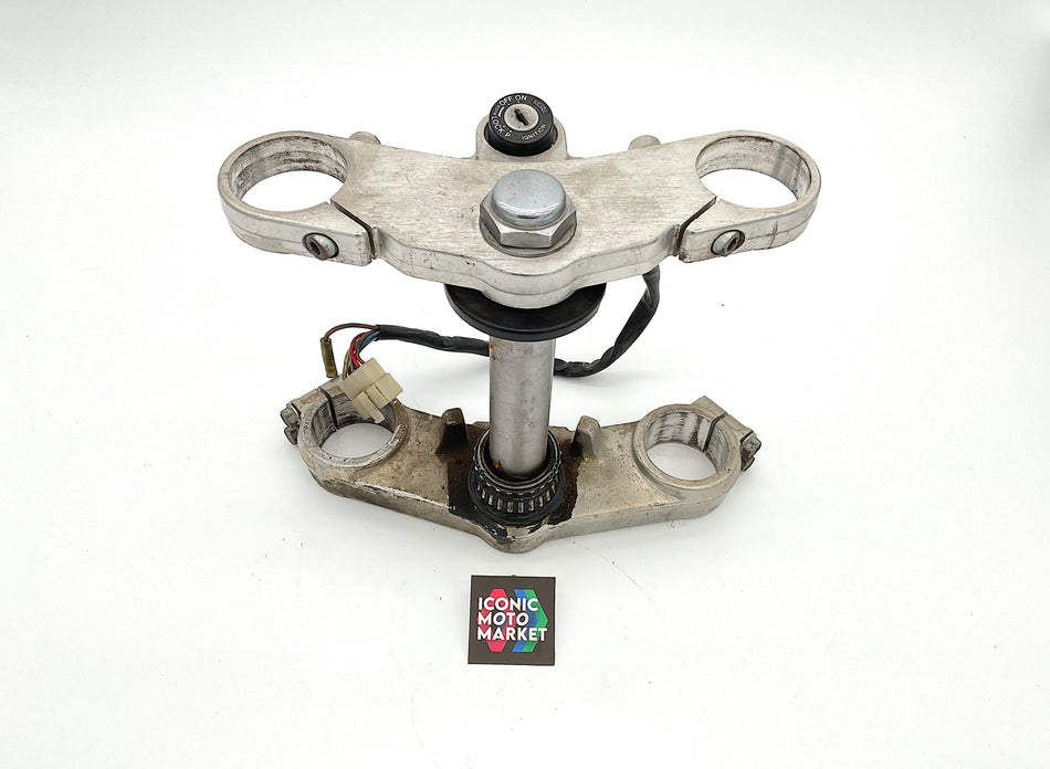 Kawasaki Ninja ZX-7 (1992) Fork Triples Tree, w/ Key Ignition. (OEM) #44039-1222