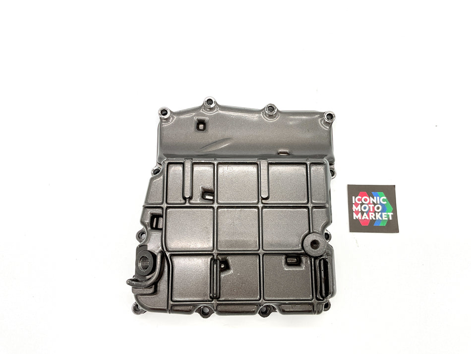 Honda VFR750R RC30 (1987-1990) Oil Pan w/ Gasket. (OEM) #11210-MR7-000