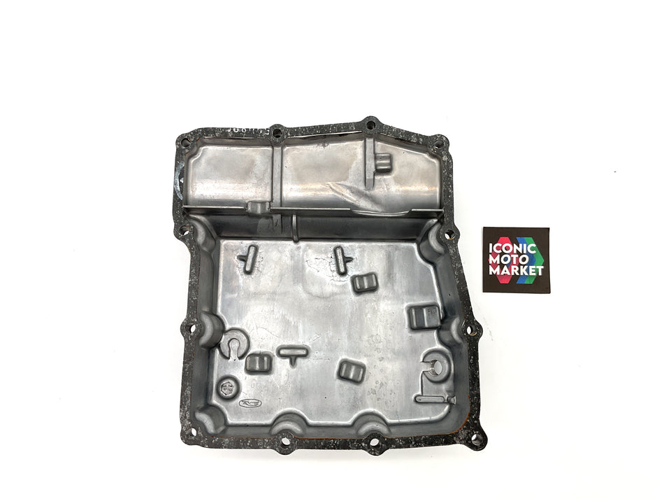 Honda VFR750R RC30 (1987-1990) Oil Pan w/ Gasket. (OEM) #11210-MR7-000