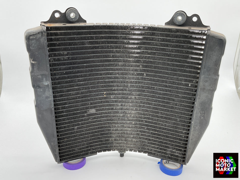 Suzuki GSX-R750 (1992-1995) Water-Cooled Radiator. (OEM) #17710-17E00