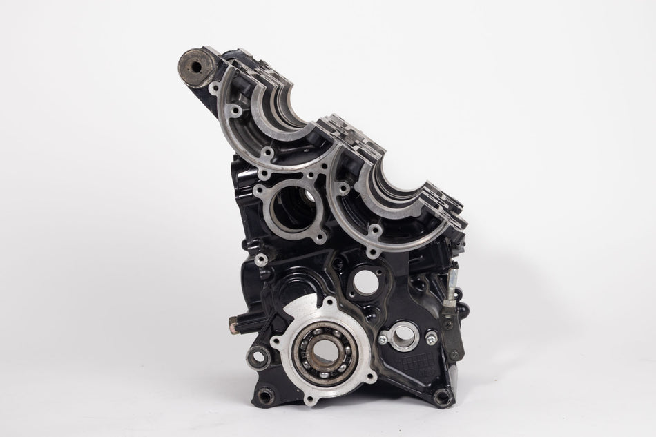 Suzuki RG500 (1985-1987) Engine Crankcase Set. (OEM) #11300-21820