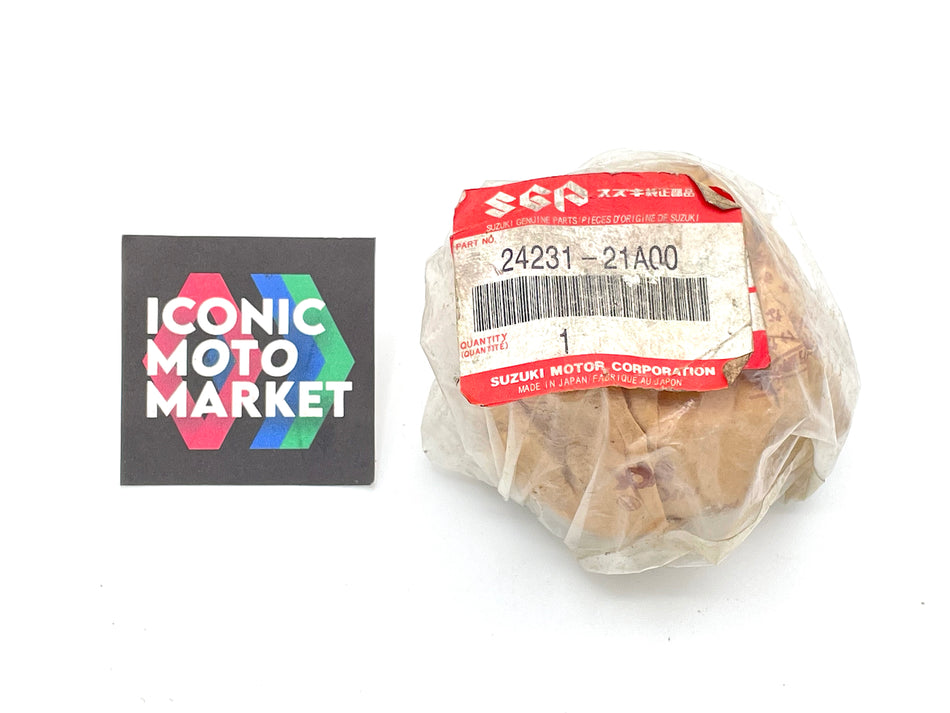 Suzuki RG500 (1985-1987) - Gear, 3/4th Driven (NT:21/23). NOS (OEM) #24231-21A00