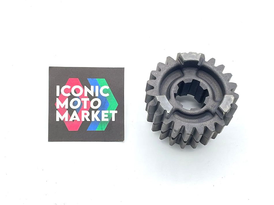 Suzuki RG500 (1985-1987) - Gear, 3/4th Driven (NT:21/23). NOS (OEM) #24231-21A00