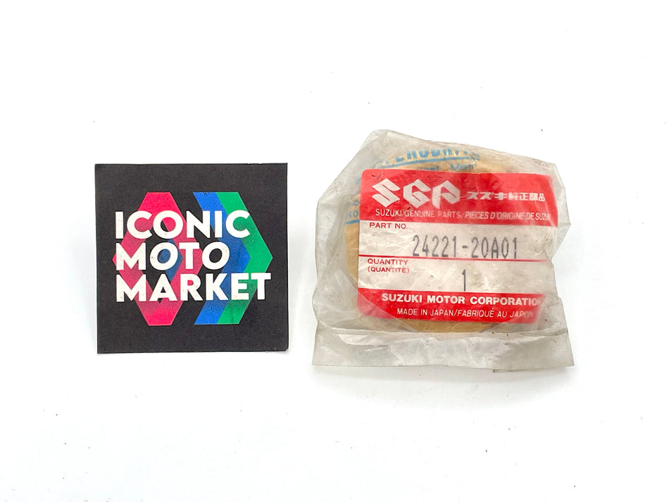 Suzuki RG500 (1985-1987) - Gear, 2nd Driven (16T). NOS (OEM) #24221-20A01