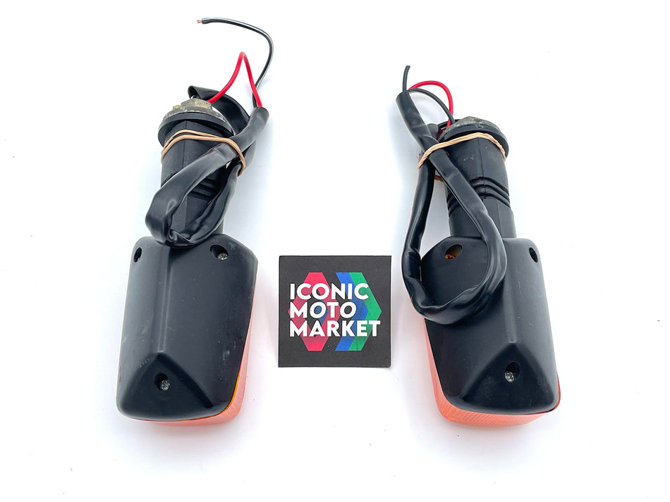 Suzuki GSX-R1100, RF900, RF600, DR650 - Front Turn Signals, Set. (OEM) #35601-29E30(1)
