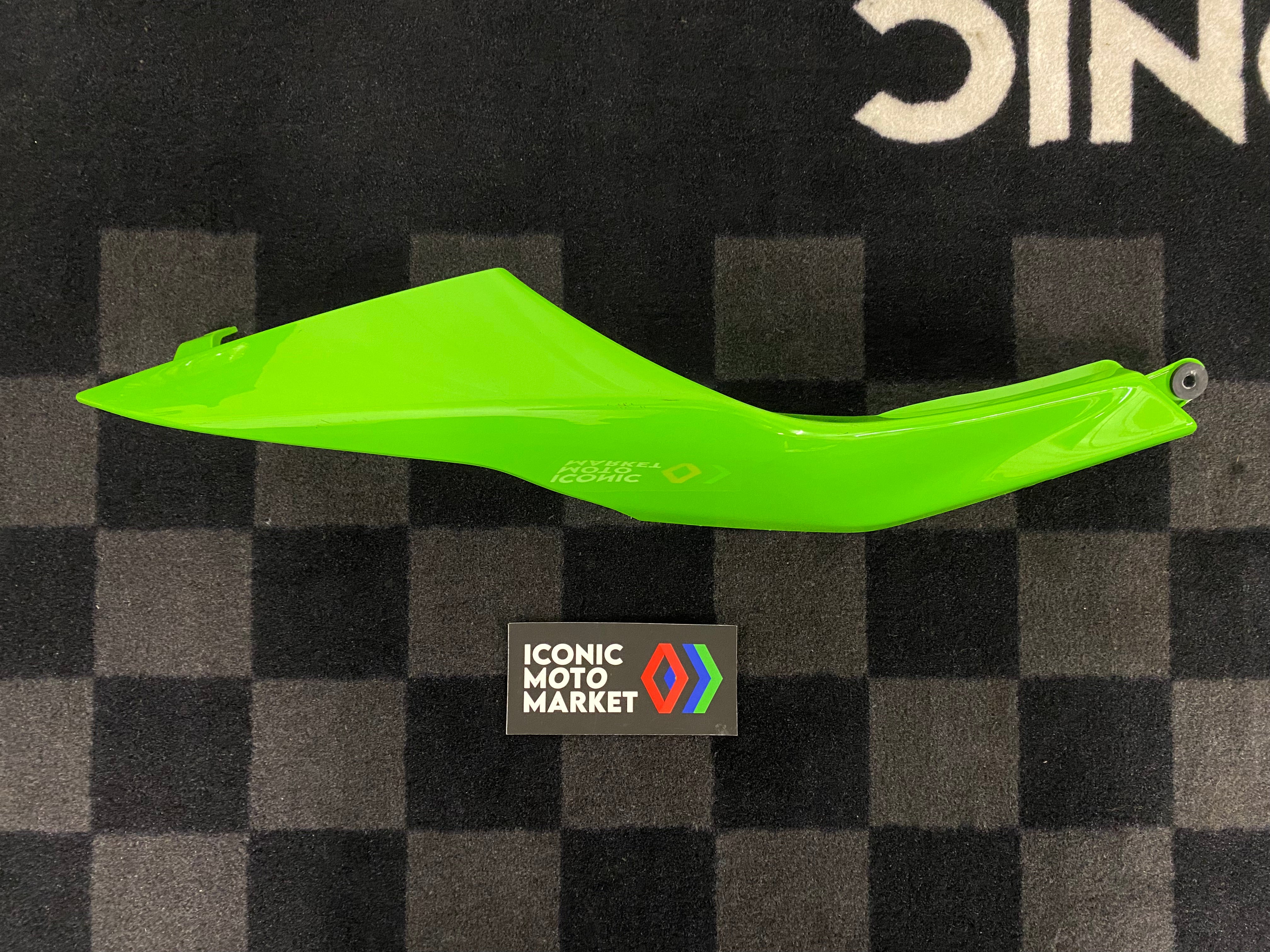 Kawasaki ZX-10R Rear Right Hand Fairing #360400074 – Iconic Moto