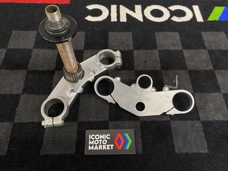 Kawasaki ZX7R Triple Clamp