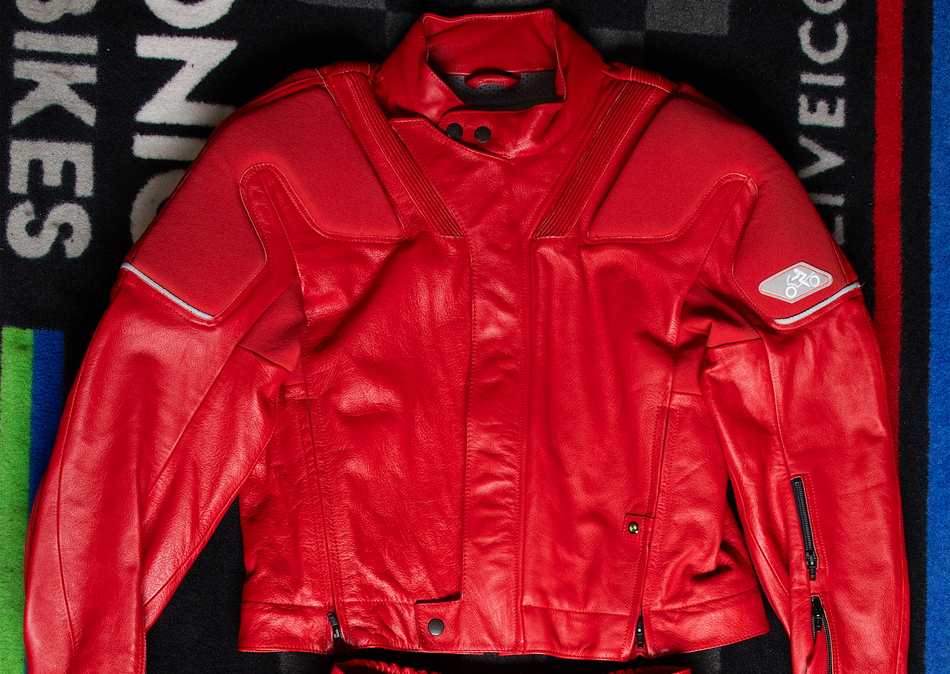 BMW Riding Apparel (1988) BMW Motorrad Race Suit & Boots. #BMW_SC1