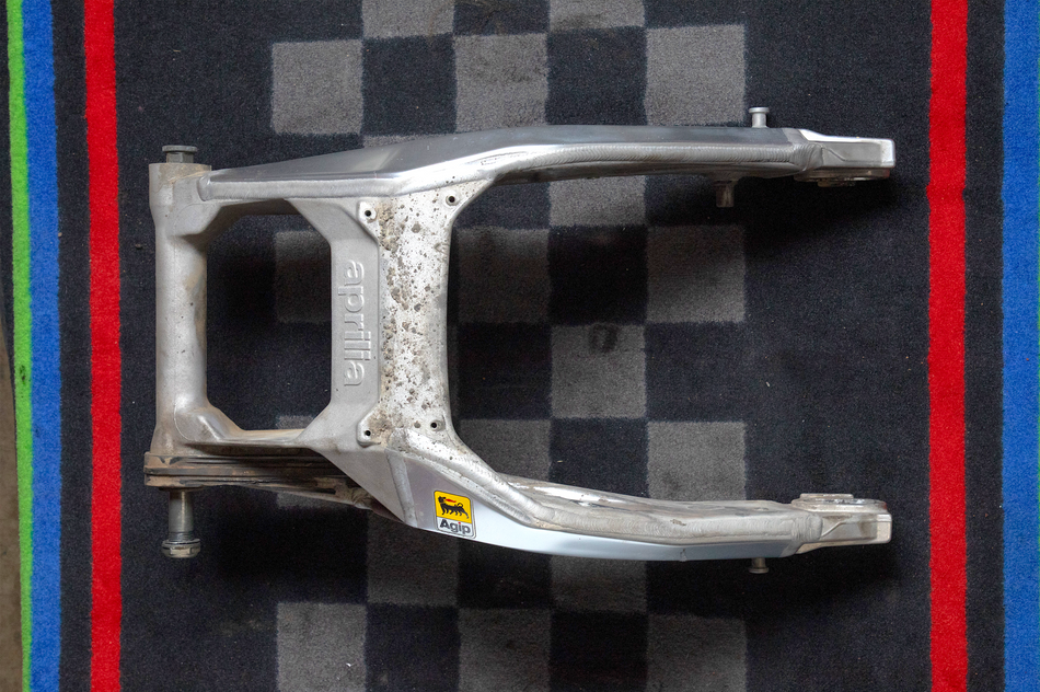 Aprilia Tuono, RSV - Swingarm. (OEM) #AP8145020