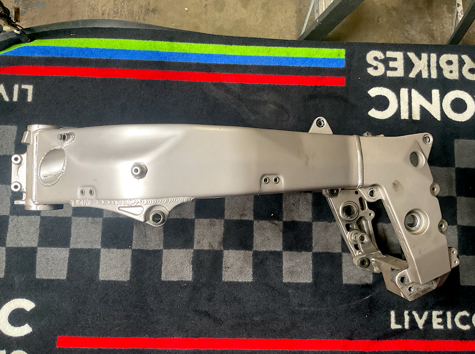 Kawasaki ZX-7, ZX-7R (1991-1992) Frame, Chassis. (OEM) #32160-1179-KF(1)