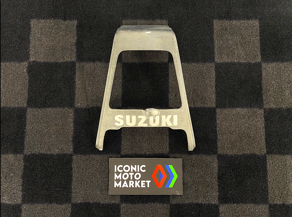 Suzuki GSX-R750/1100 - Tail-Light Bezel. (OEM) #35796-27A10-019