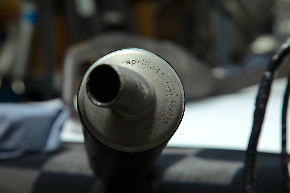 Aprilia RS250 (1998-2003) Complete Exhaust Kit, RH/LH. (OEM) #AP8119502_503