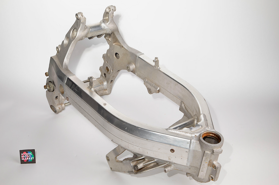 Honda VFR400 NC30 (1989-1992) Frame, Chassis. (OEM) #50100-MR8-600