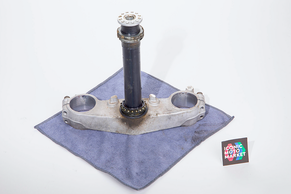 Aprilia RSV1000, RSV1000 Tuono - Lower Triple Clamp w/ Tree. (OEM) #AP8163122